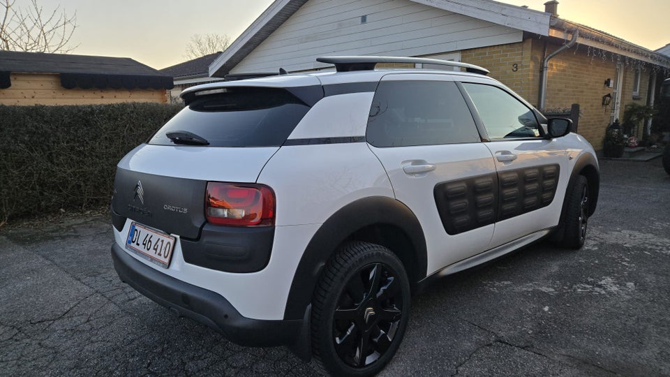 Citroën C4 Cactus 1,6 BlueHDi 100 Shine 5d