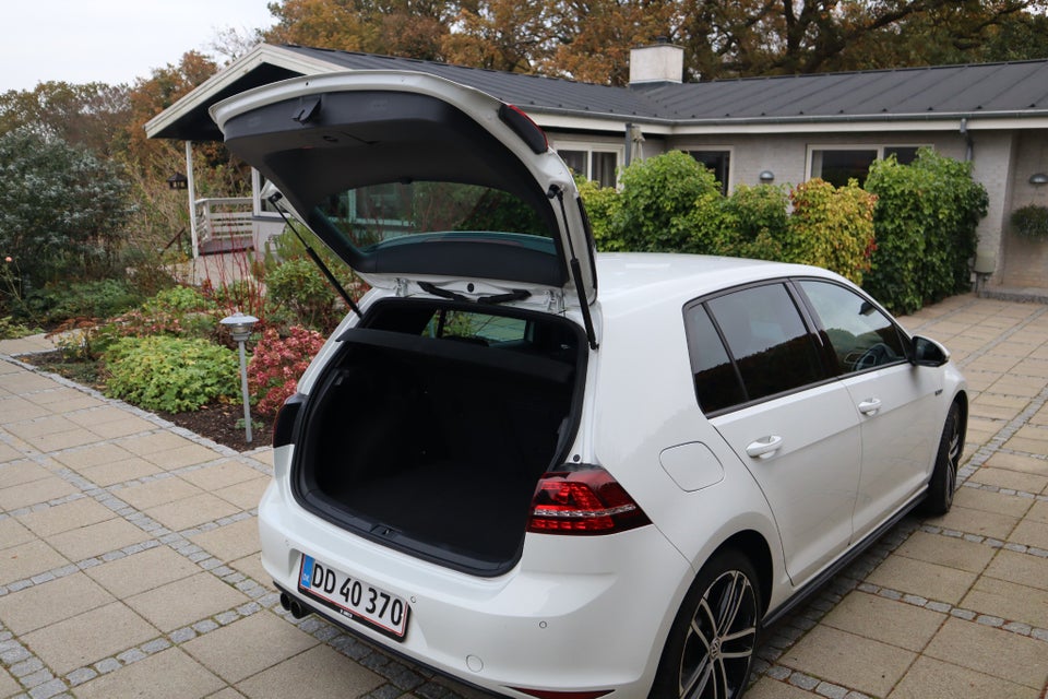 VW Golf VII 1,4 GTE DSG 5d