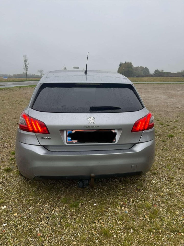 Peugeot 308 1,6 BlueHDi 120 Allure Sky 5d