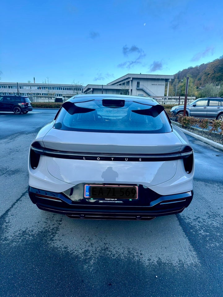 Lotus Eletre 5d