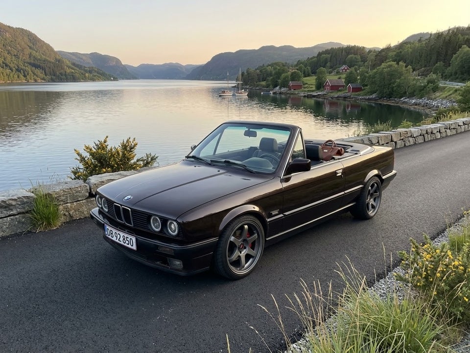 BMW 320i 2,0 Cabriolet 2d