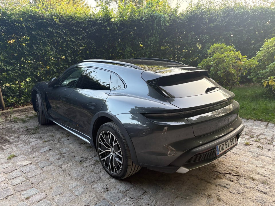 Porsche Taycan 4 Performance+ Cross Turismo 5d