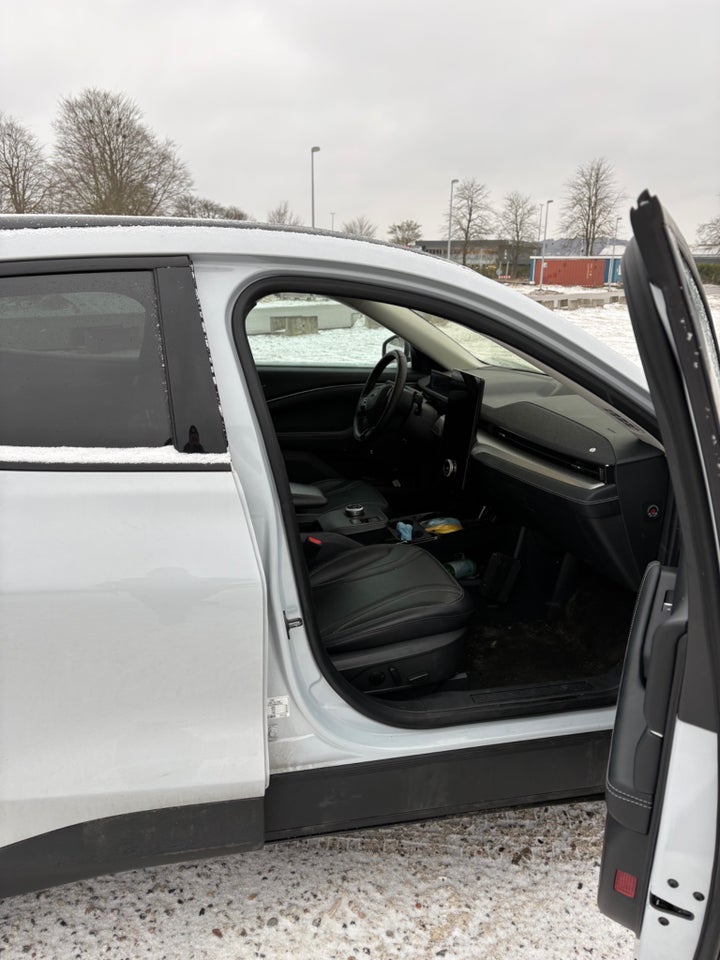 Ford Mustang Mach-E 88 Premium Extended Range 5d