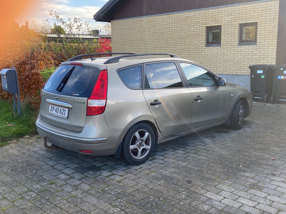 Hyundai i30 1,6 CRDi 90 Classic CW 5d