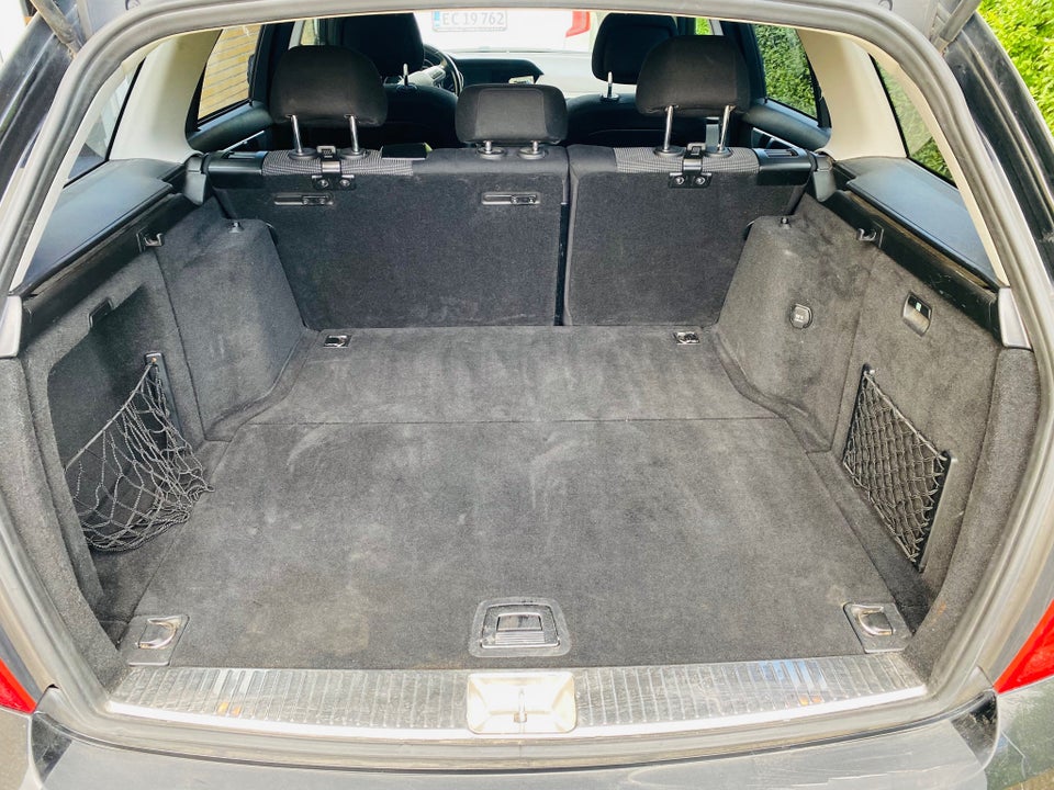 Mercedes C180 2,2 CDi stc. BE 5d