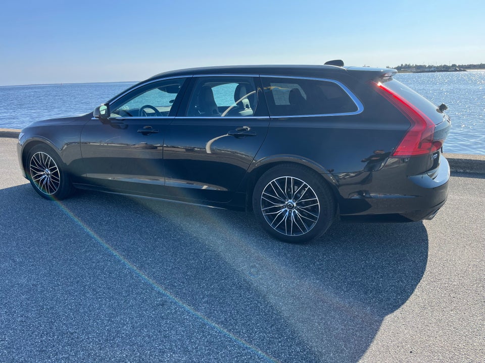 Volvo V90 2,0 D4 190 Momentum aut. 5d