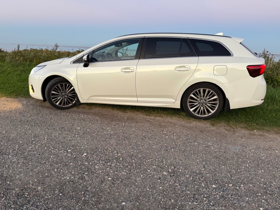 Toyota Avensis 1,8 VVT-i T3 Touring Sports MDS 5d