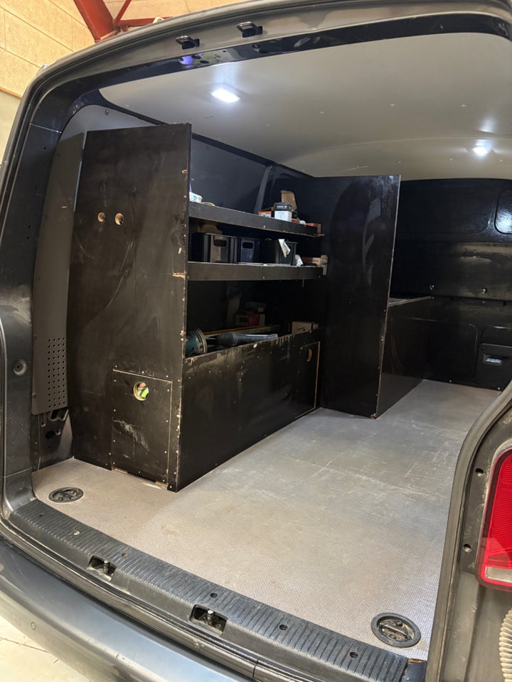 VW Transporter 2,0 TDi 150 Kassevogn DSG lang