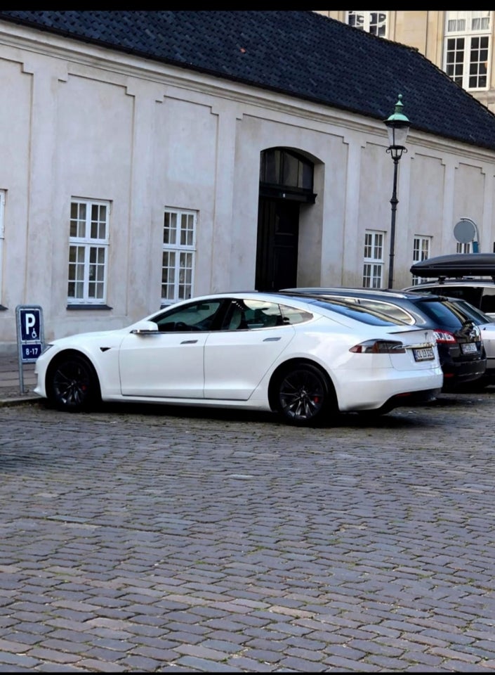 Tesla Model S Ludicrous Performance AWD 5d