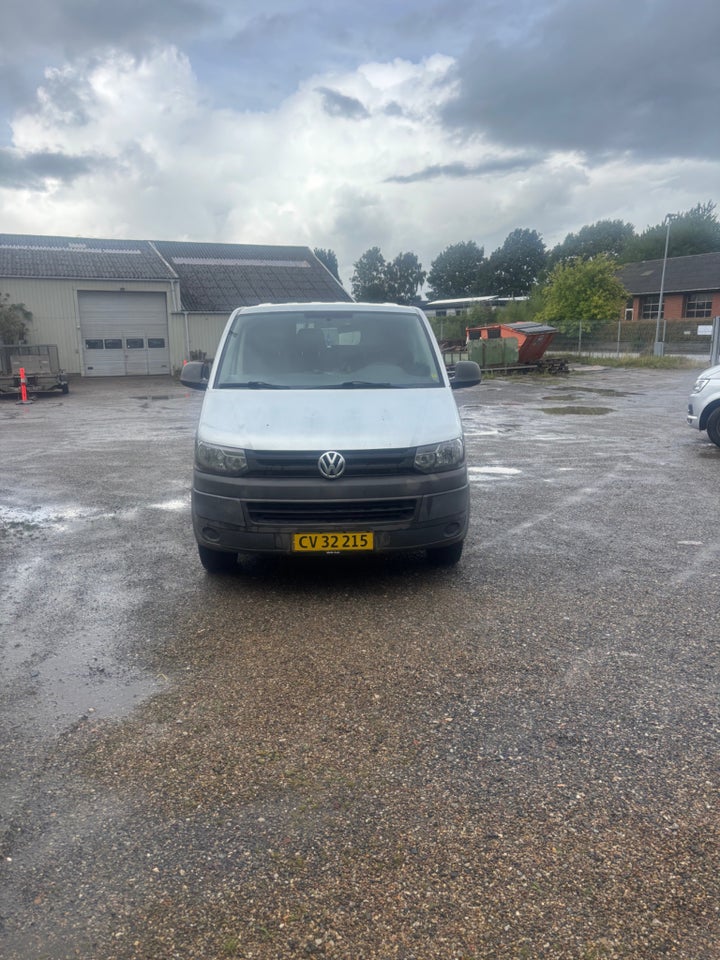 VW Transporter 2,0 TDi 102 Kassevogn lang