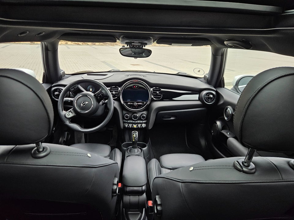 MINI Cooper SE Maximise 3d