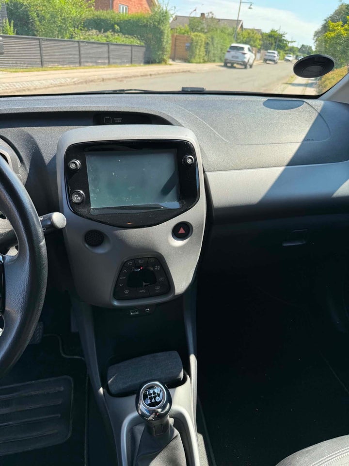 Toyota Aygo 1,0 VVT-i x-pose 5d