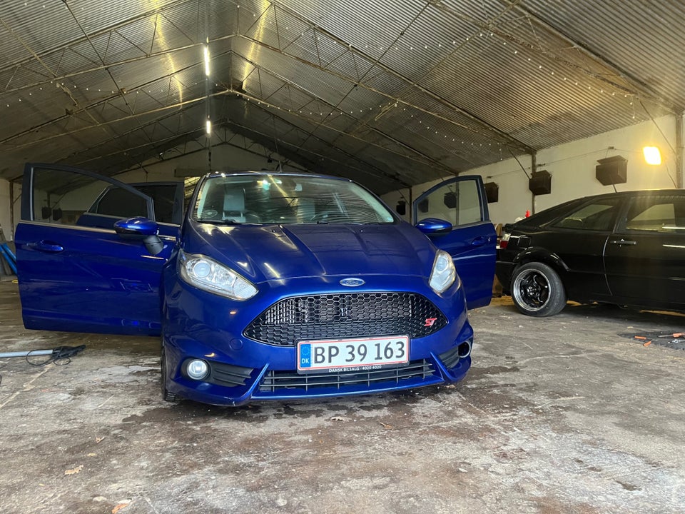Ford Fiesta 1,0 SCTi 100 Titanium X 5d