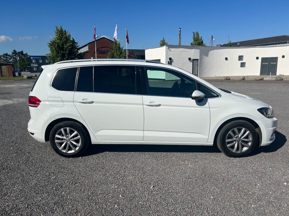 VW Touran 2,0 TDi 150 Highline 7prs 5d