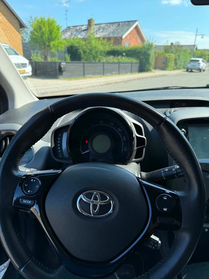 Toyota Aygo 1,0 VVT-i x-pose 5d