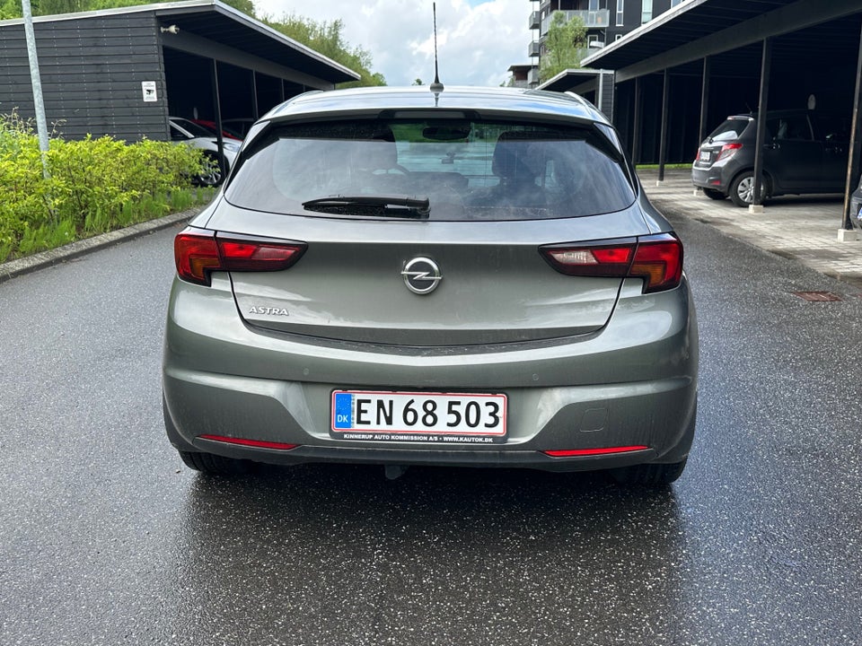 Opel Astra 1,2 T 110 Elegance 5d