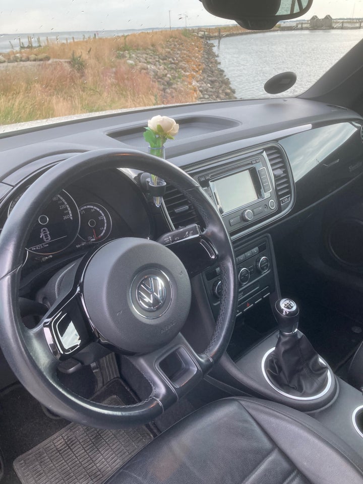 VW The Beetle 1,2 TSi 105 Design Cabriolet 2d