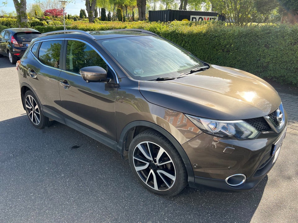 Nissan Qashqai 1,6 dCi 130 Tekna X-tr. 5d