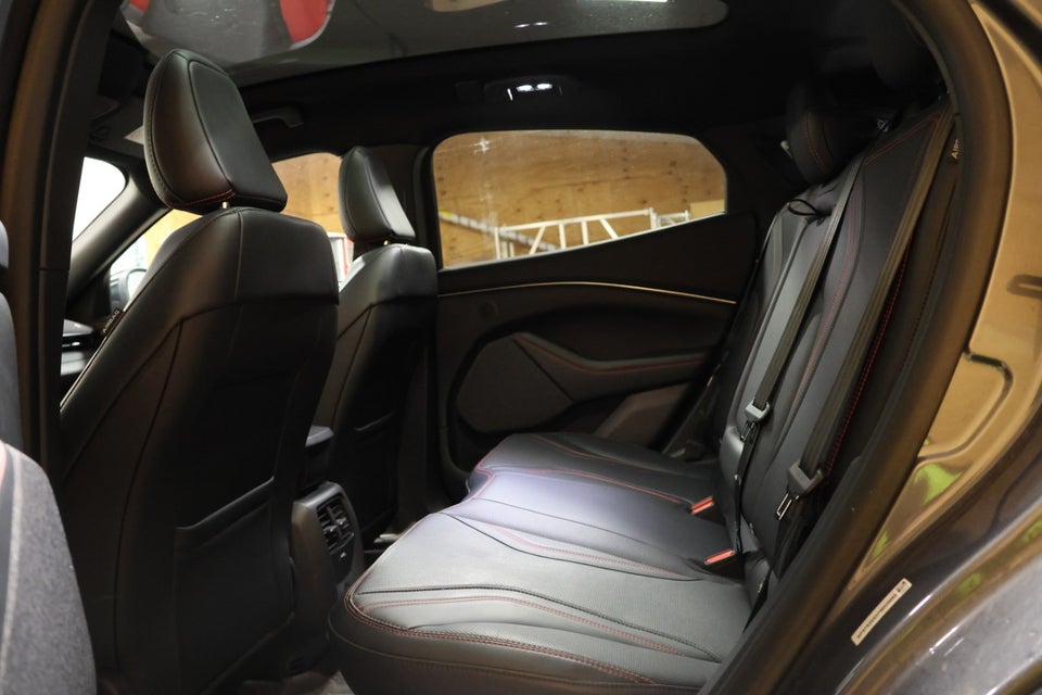 Ford Mustang Mach-E 70 Premium Standard Range AWD 5d