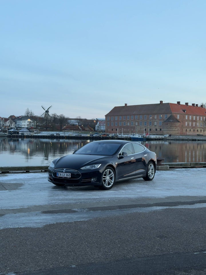 Tesla Model S 85D 5d