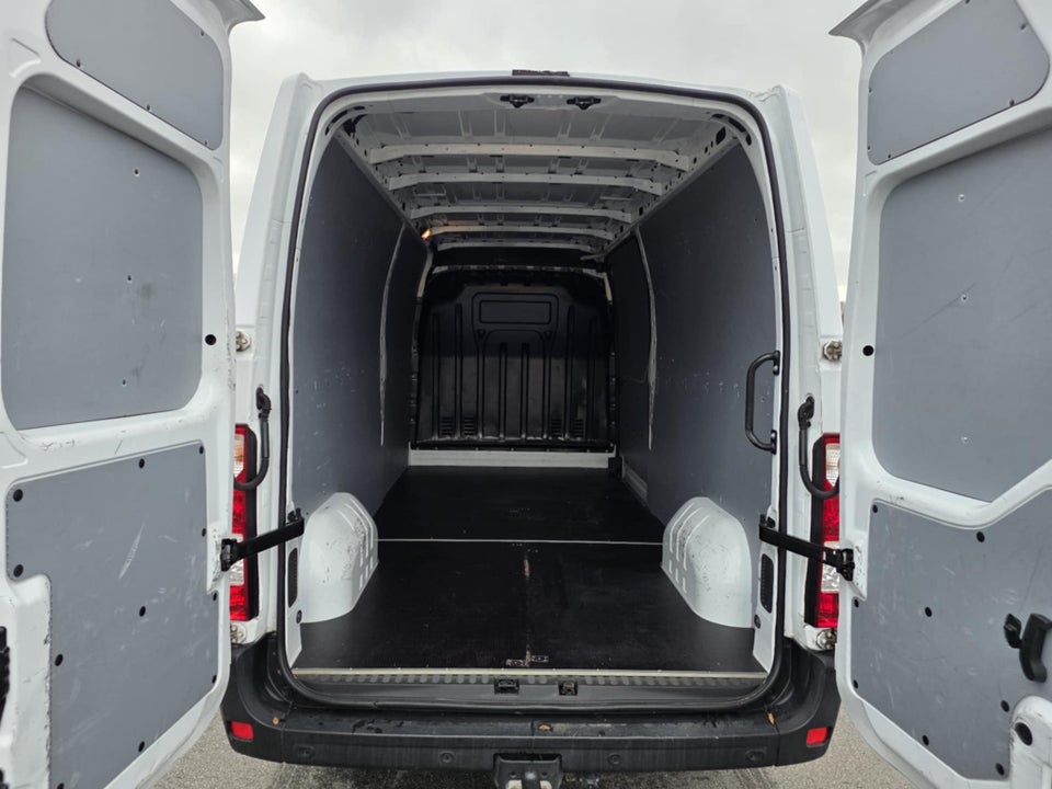 Renault Master IV T35 2,3 dCi 150 L3H2 Kassevogn