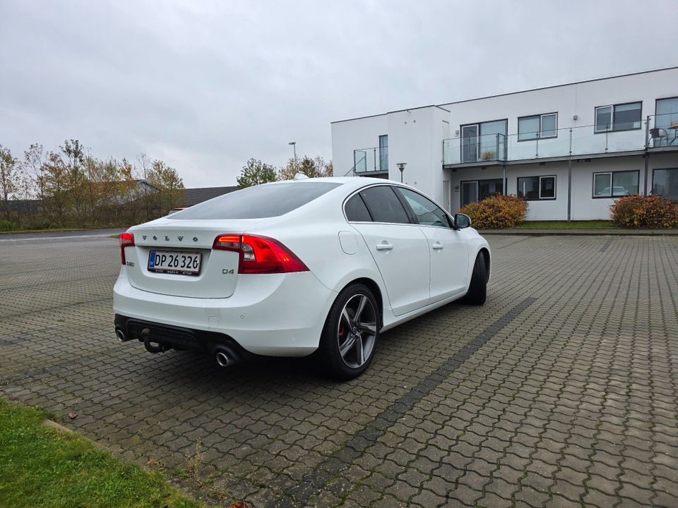 Volvo S60 2,0 D4 190 R-Design aut. 4d