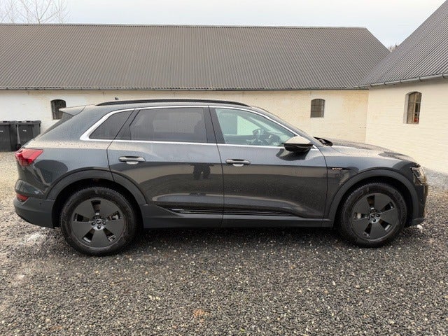 Audi e-tron 55 quattro 5d