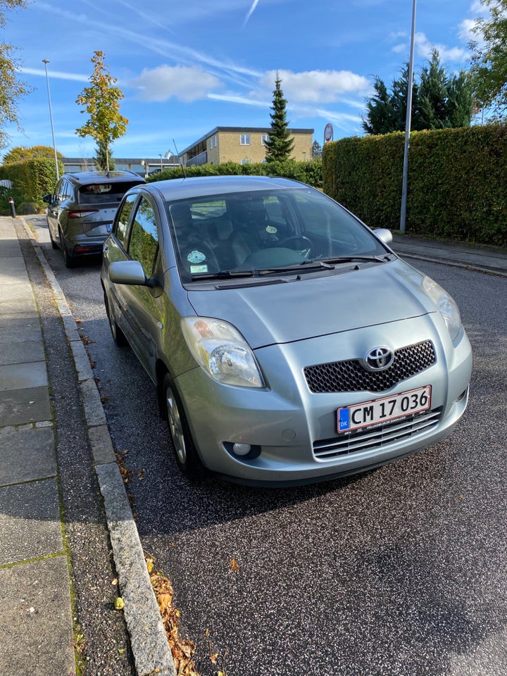 Toyota Yaris 1,3 Sol 5d