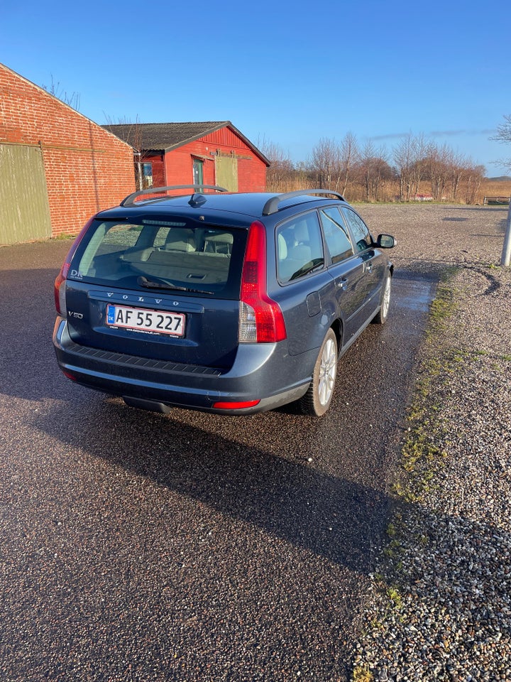 Volvo V50 1,6 D Momentum 5d