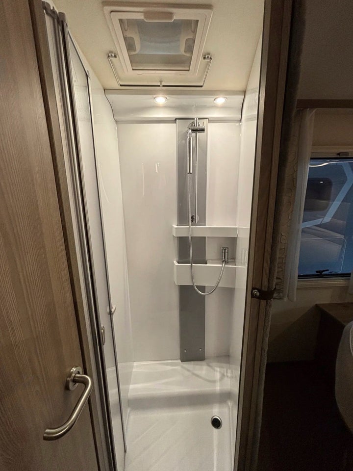 LMC Element T 748 2,3 MJT 140 3d