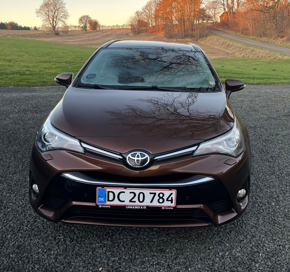 Toyota Avensis 1,8 VVT-i T3 stc. MDS Skyview 5d