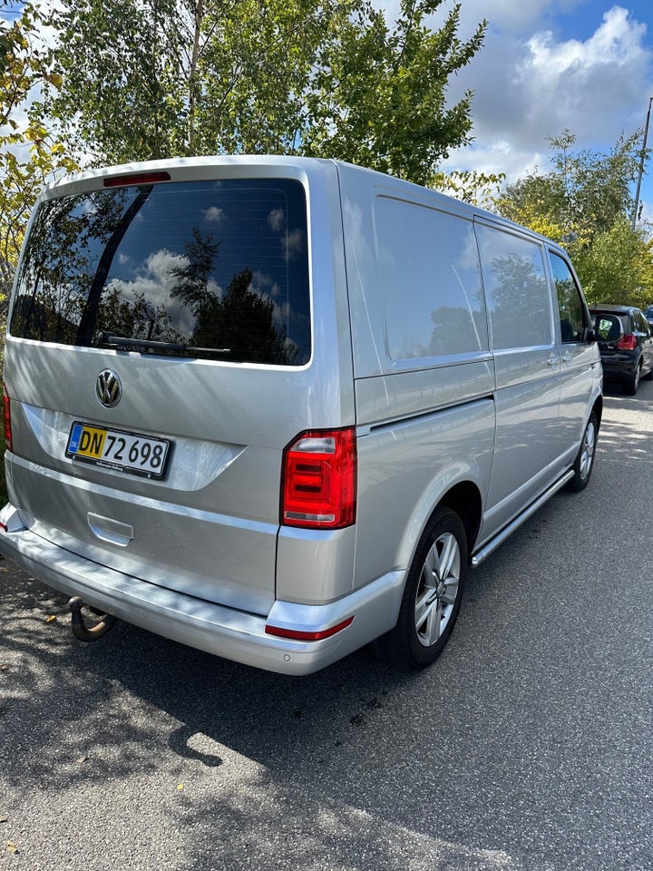 VW Transporter 2,0 TDi 204 Kassevogn DSG kort