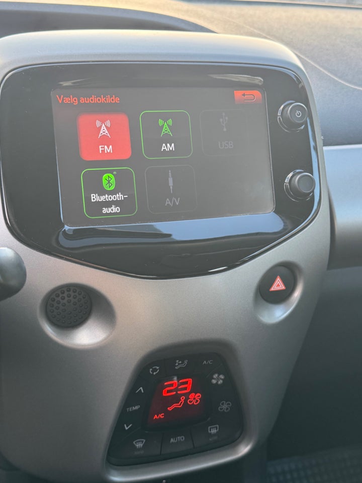 Citroën C1 1,2 PureTech Iconic 5d