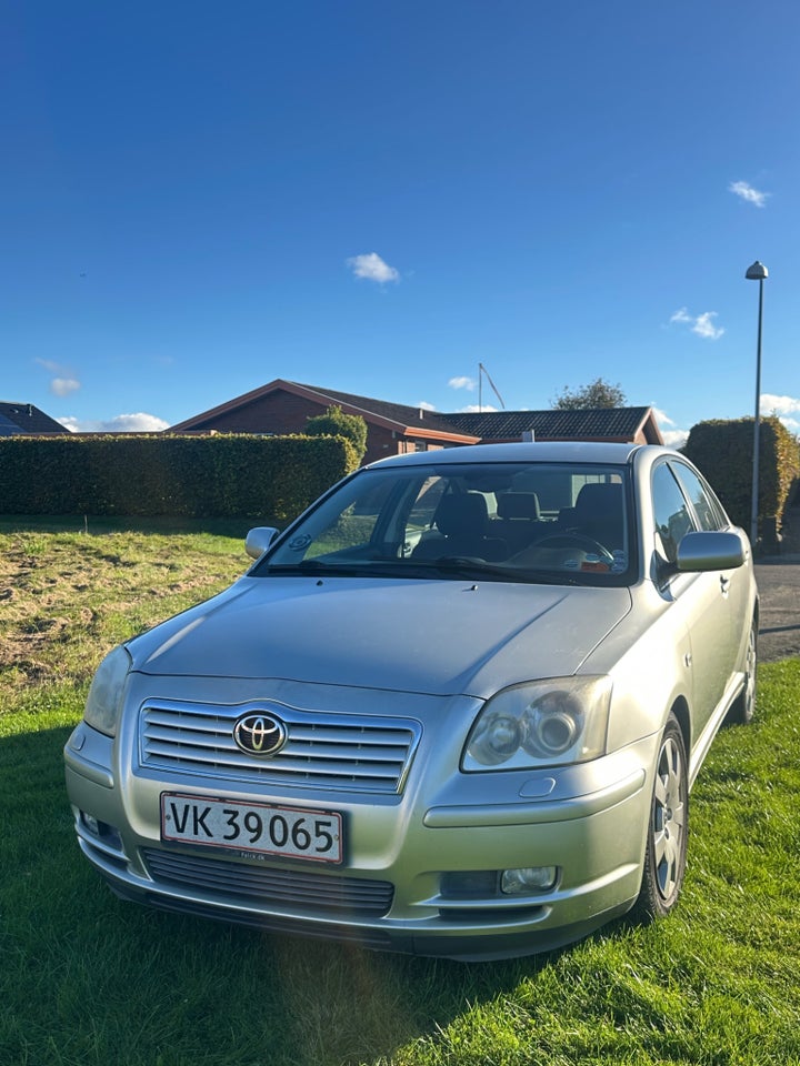 Toyota Avensis 1,8 VVT-i Sol 5d