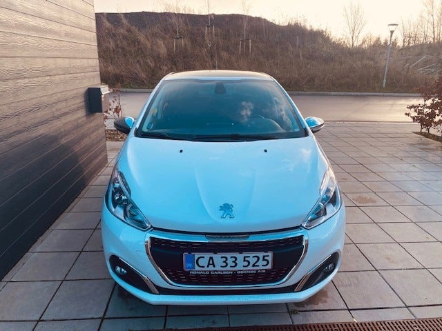 Peugeot 208 1,6 BlueHDi 100 Allure Sky 5d