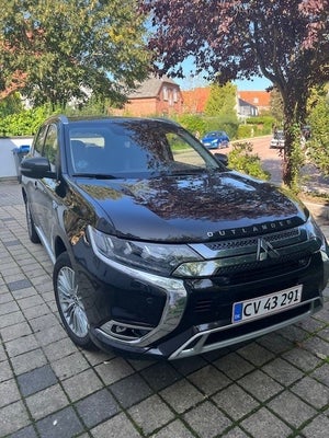 Mitsubishi Outlander 2,4 PHEV Intense CVT 4WD 5d