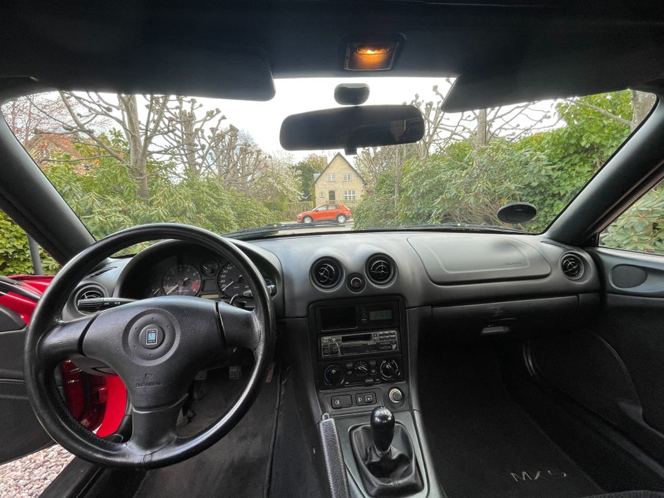 Mazda MX-5 1,8  2d