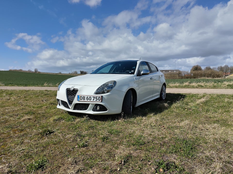 Alfa Romeo Giulietta 1,75 TBi Quadrifoglio Verde 5d