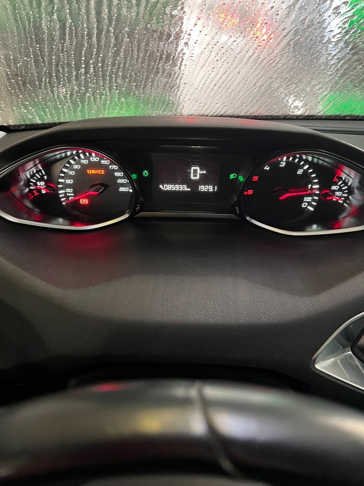 Peugeot 308 1,6 BlueHDi 120 Allure Sky SW Van 5d