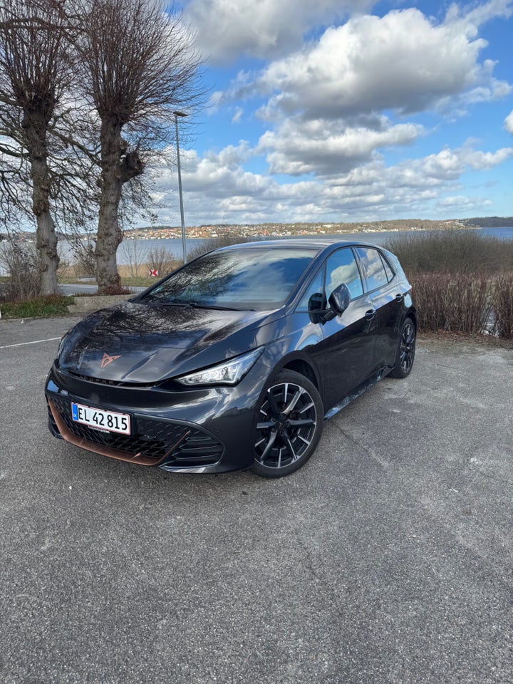 Cupra Born 77 e-Boost Dinamica Pack High 5d