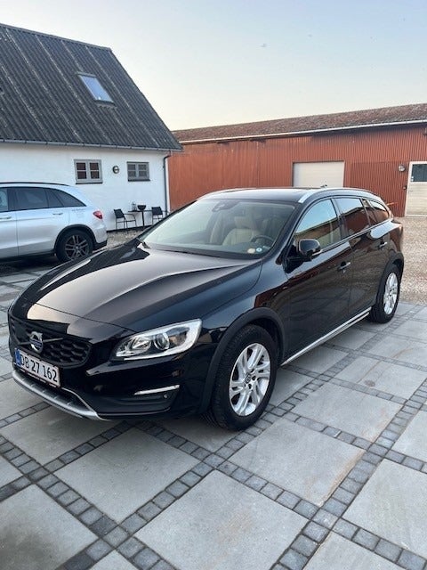 Volvo V60 CC 2,0 D4 190 Momentum aut. 5d