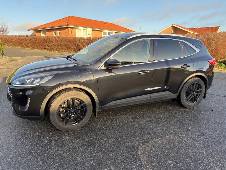 Ford Kuga 2,5 PHEV Titanium CVT 5d