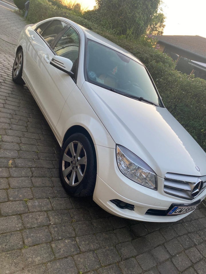 Mercedes C200 2,2 CDi Classic 4d