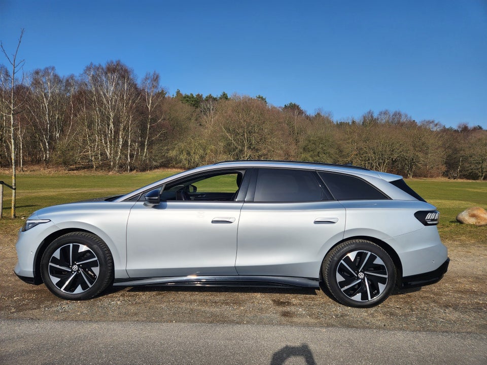 VW ID.7 77 Style+ Tourer 5d