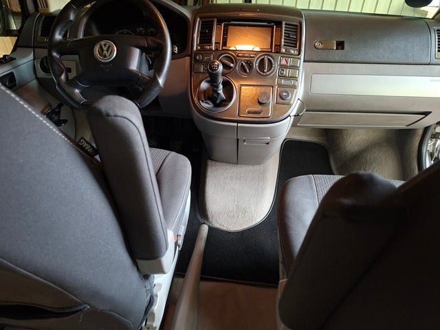 VW California 2,5 TDi 130 Comfortline 4d