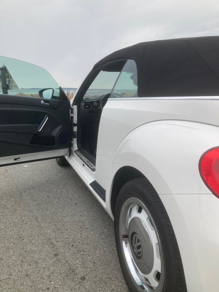 VW The Beetle 1,2 TSi 105 Design Cabriolet 2d