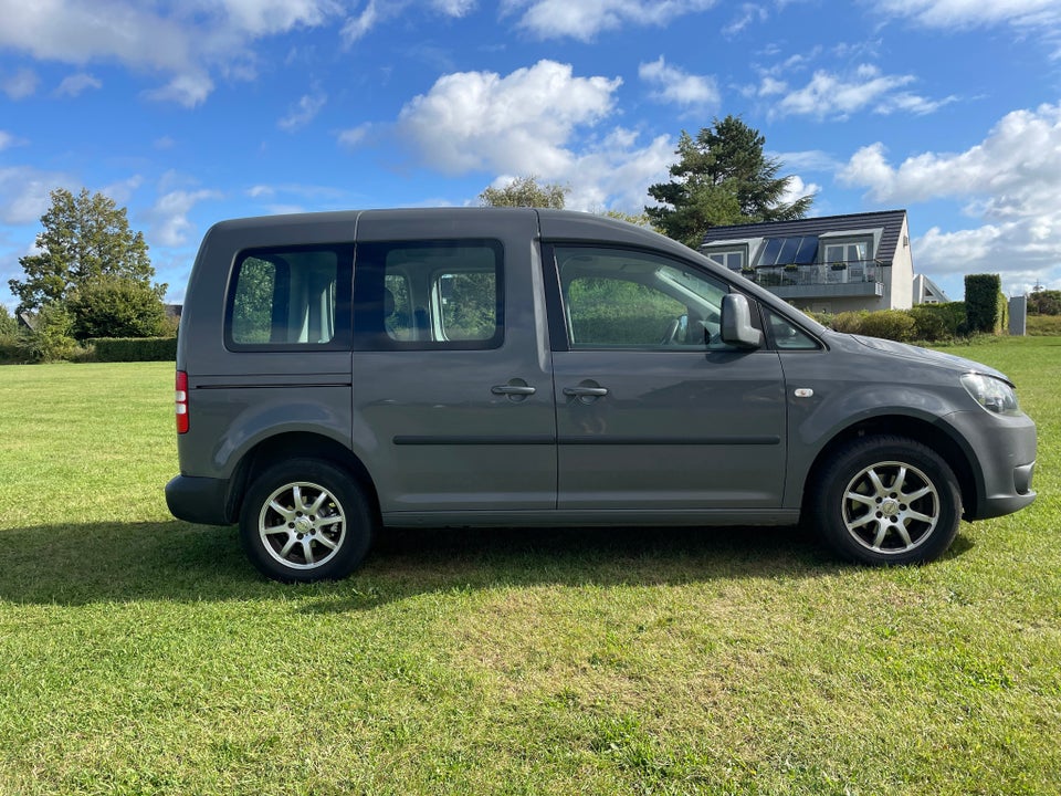 VW Caddy 1,6 TDi 75 Trendline BMT 5d