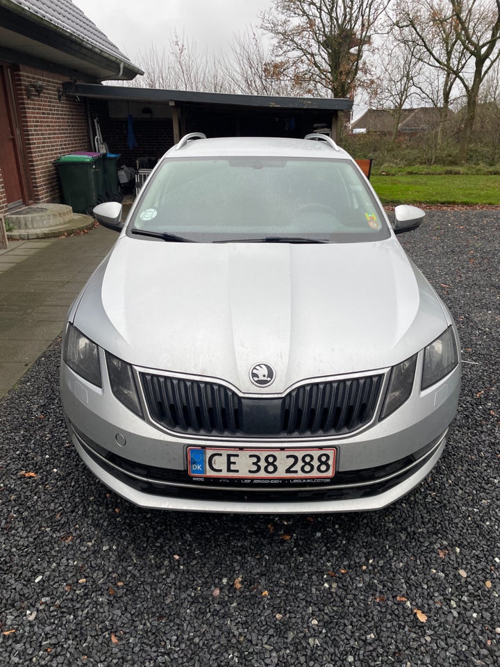 Skoda Octavia 1,6 TDi 115 Style Combi DSG 5d