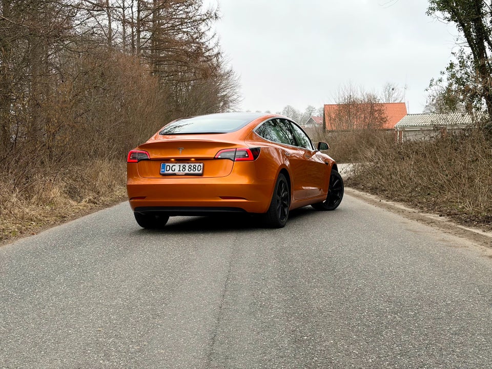 Tesla Model 3 Long Range AWD 4d