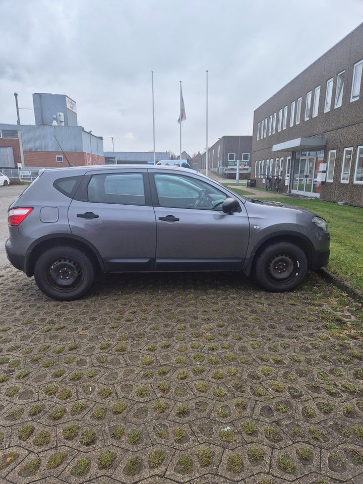 Nissan Qashqai 1,6 Acenta 5d